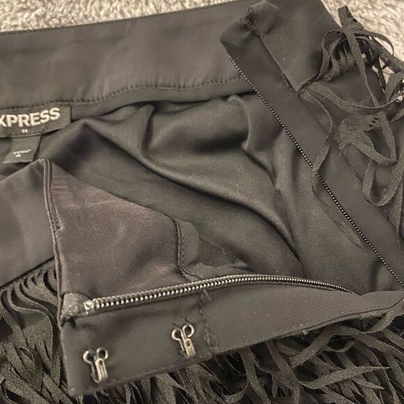 Express fringe mini skirt, size 4 - Picture 4 of 6
